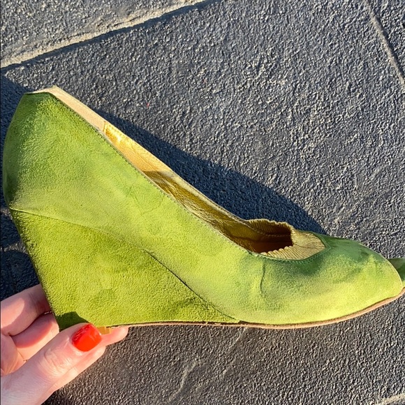 Luc Bergen green suede wedges - Picture 7 of 7